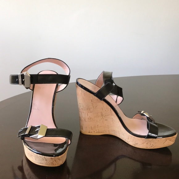 Glossy black Stuart Weitzman Alex crochet 9M wedge - Picture 4 of 8